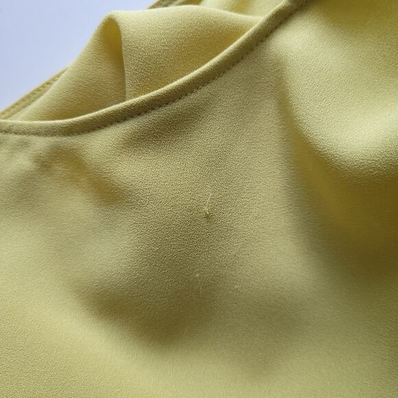 Tahari Camisole Shell Sleeveless Blouse Medium Career Shirt Top Ruched Back - Picture 3 of 7